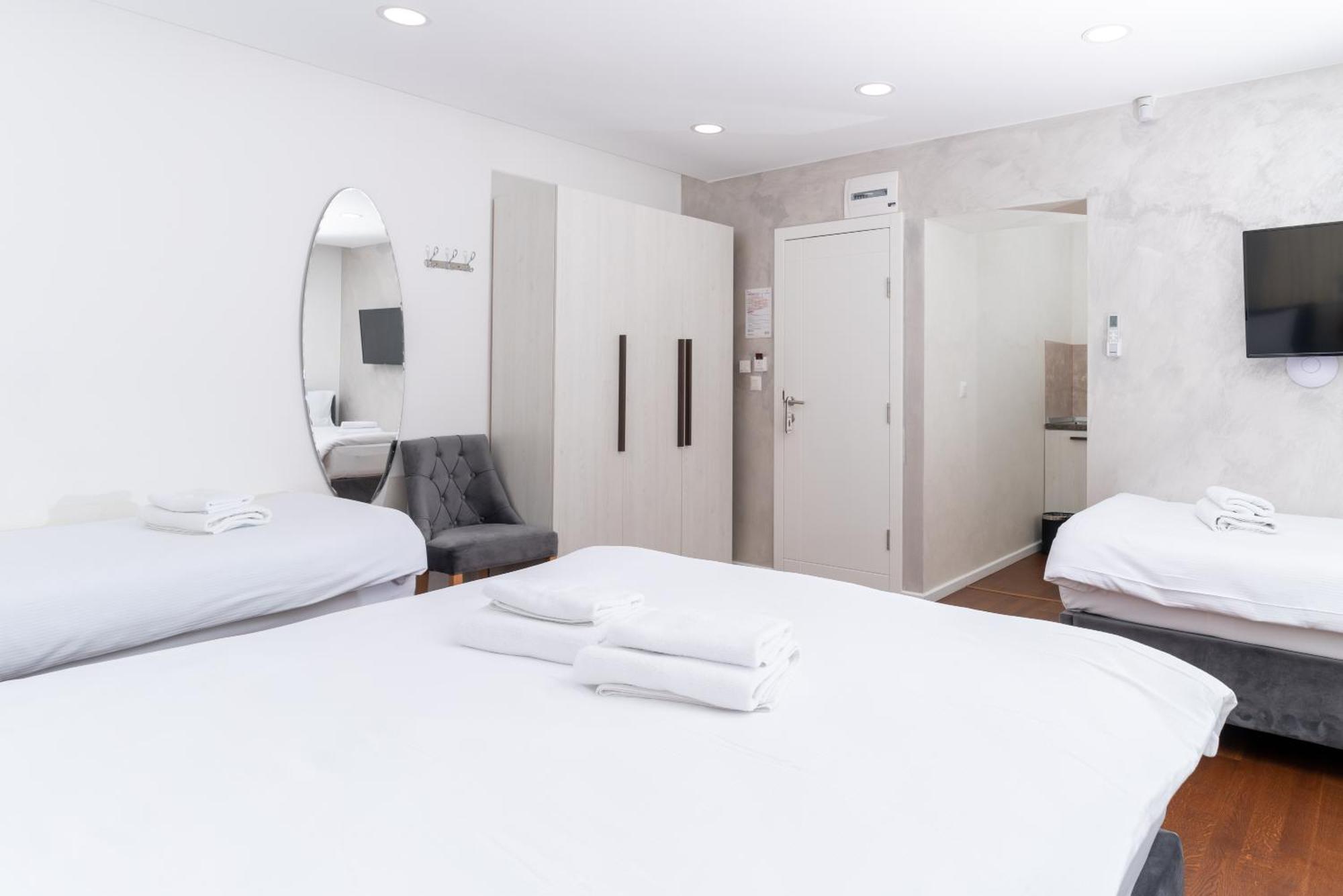 Ornament Hotel And Apartments 사라예보 외부 사진