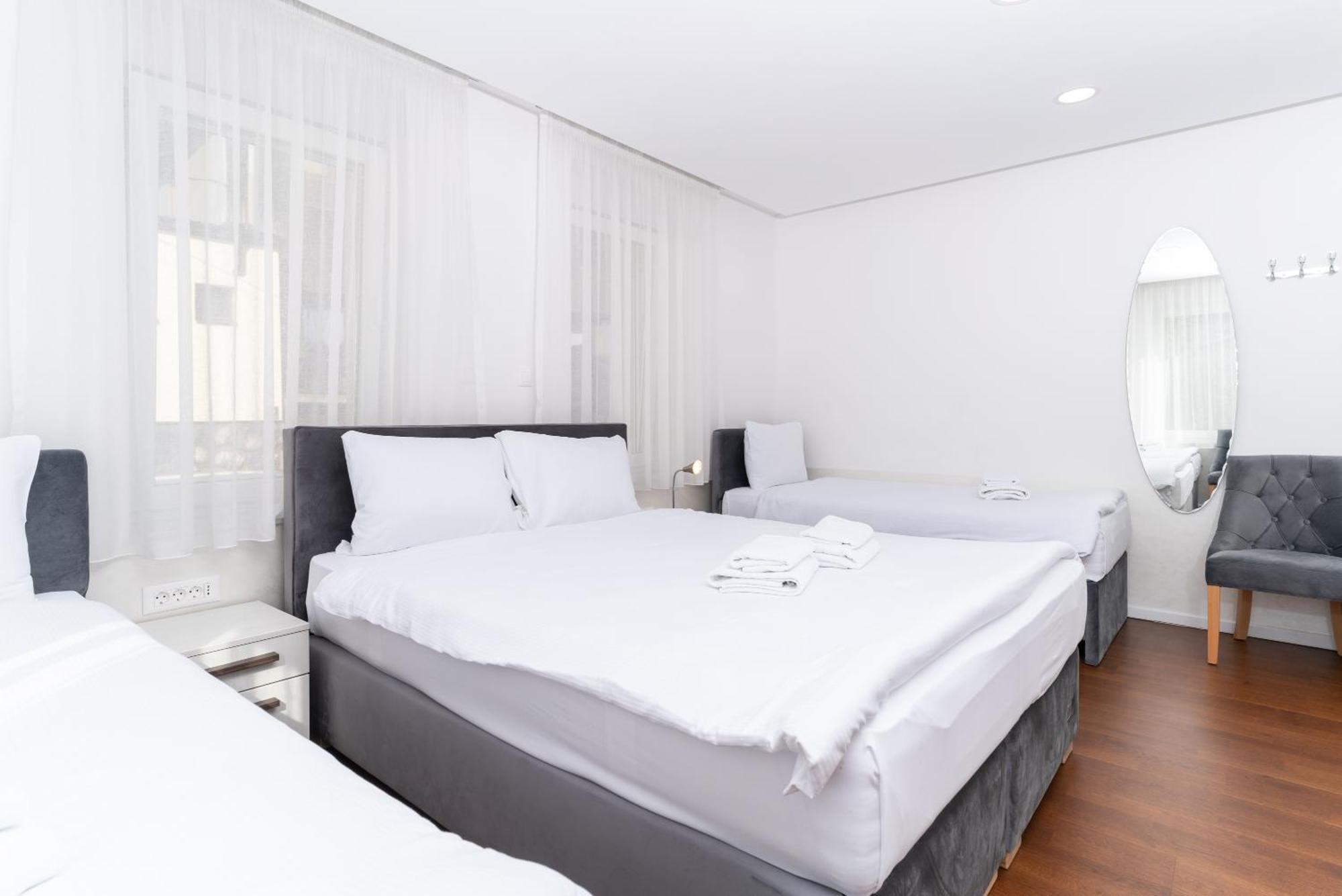 Ornament Hotel And Apartments 사라예보 외부 사진