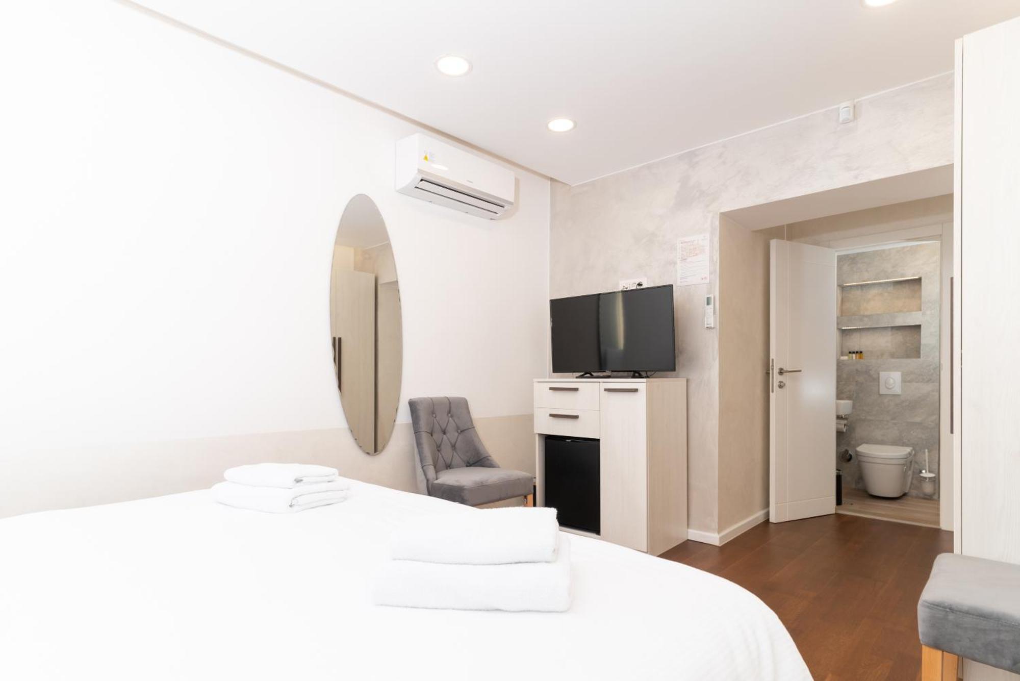 Ornament Hotel And Apartments 사라예보 외부 사진