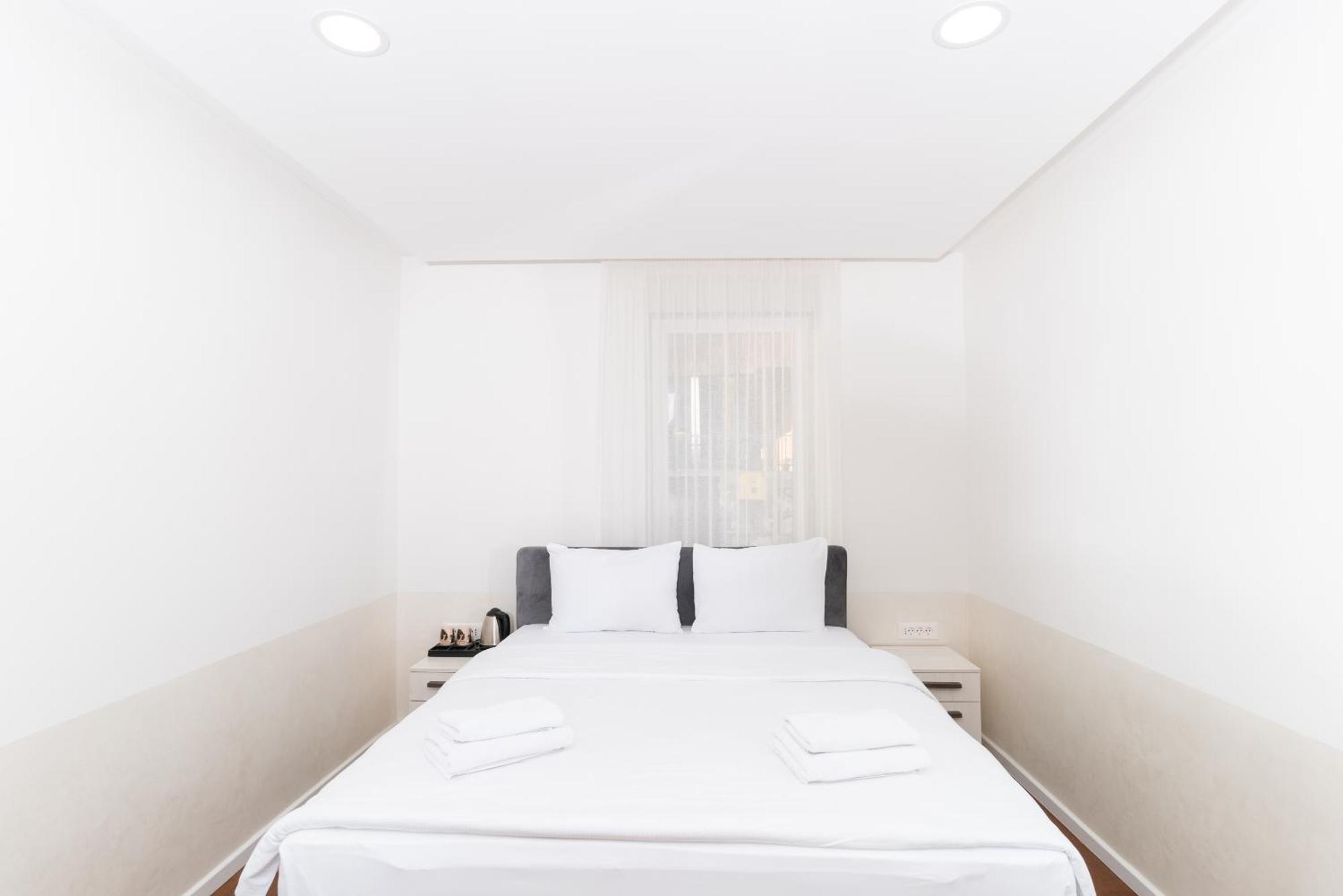 Ornament Hotel And Apartments 사라예보 외부 사진